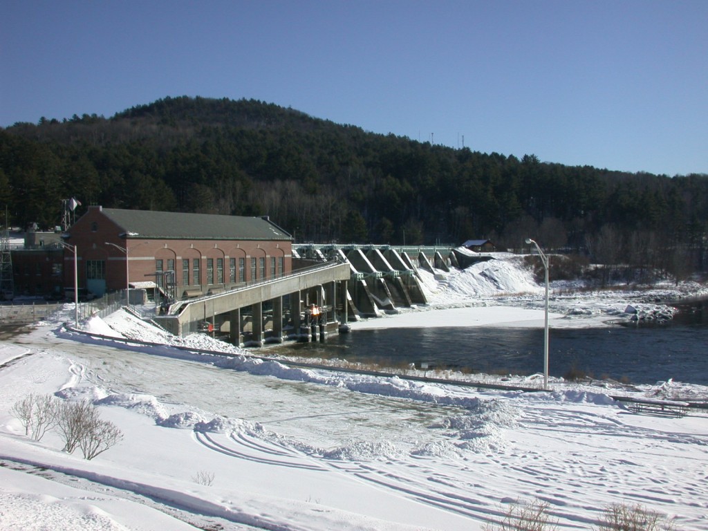 Wilder dam in winter